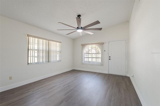 109 N FAULKNER AVENUE, Leesburg, FL 34748