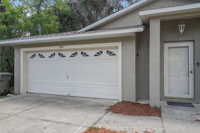 109 N FAULKNER AVENUE, Leesburg, FL 34748