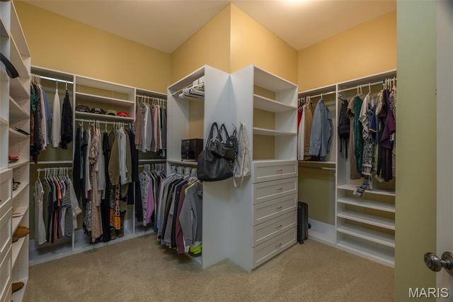 3840 Rooster Ridge Lane, Defiance, MO 63341