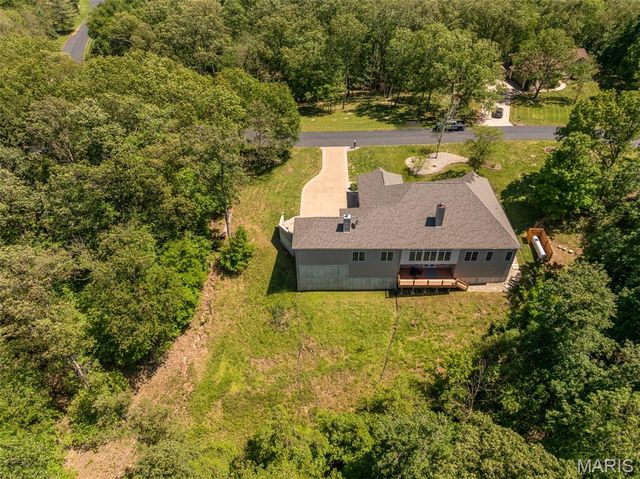 3840 Rooster Ridge Lane, Defiance, MO 63341