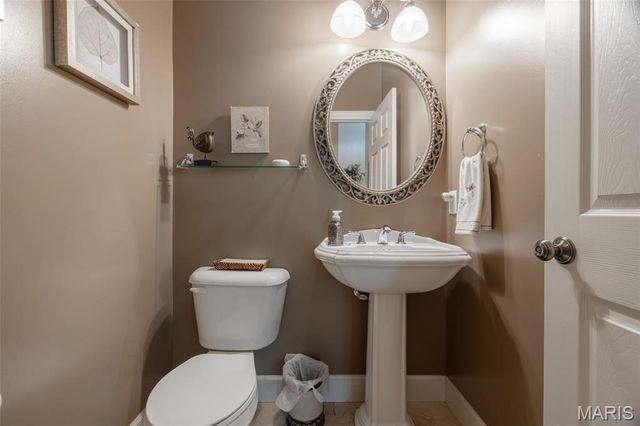 3840 Rooster Ridge Lane, Defiance, MO 63341