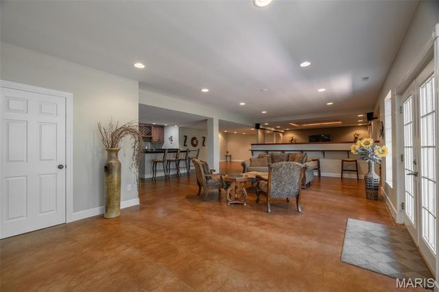 3840 Rooster Ridge Lane, Defiance, MO 63341