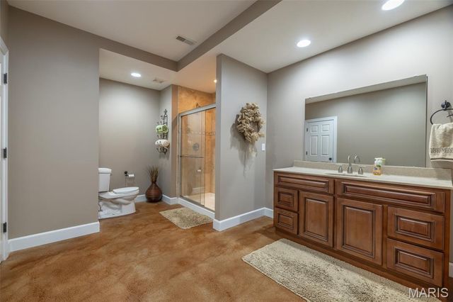 3840 Rooster Ridge Lane, Defiance, MO 63341