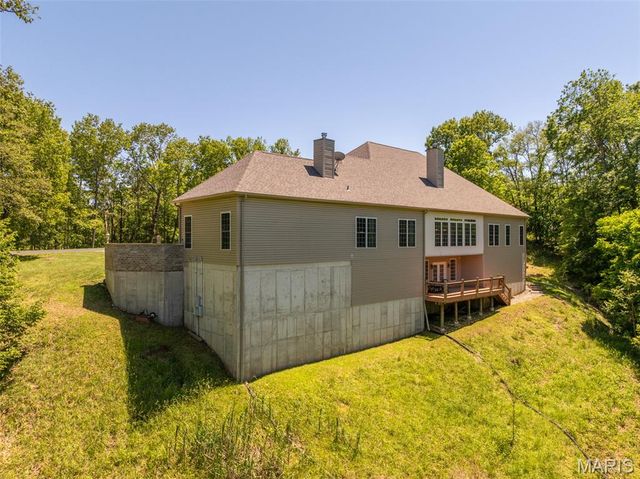 3840 Rooster Ridge Lane, Defiance, MO 63341