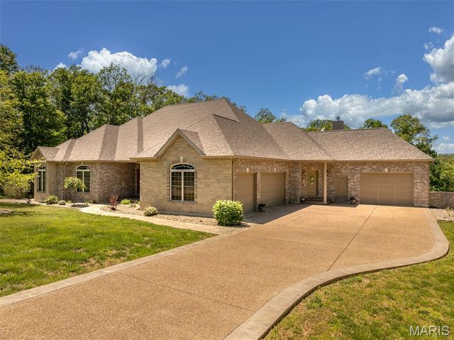 3840 Rooster Ridge Lane, Defiance, MO 63341