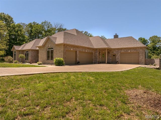 3840 Rooster Ridge Lane, Defiance, MO 63341