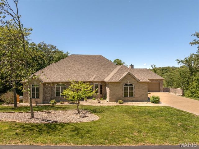 3840 Rooster Ridge Lane, Defiance, MO 63341