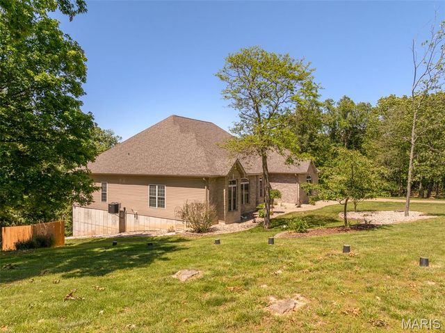 3840 Rooster Ridge Lane, Defiance, MO 63341