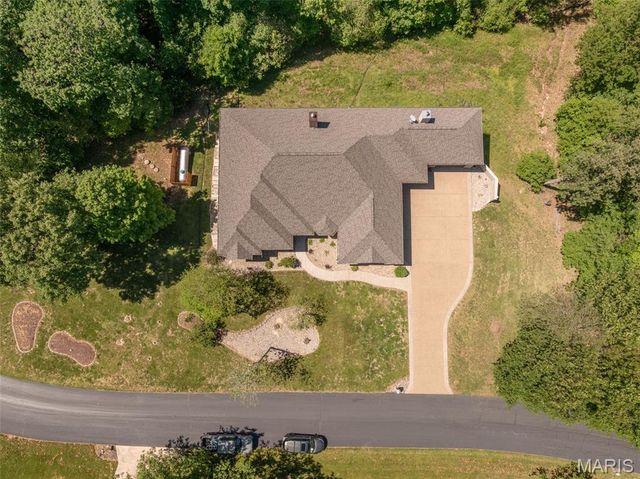 3840 Rooster Ridge Lane, Defiance, MO 63341