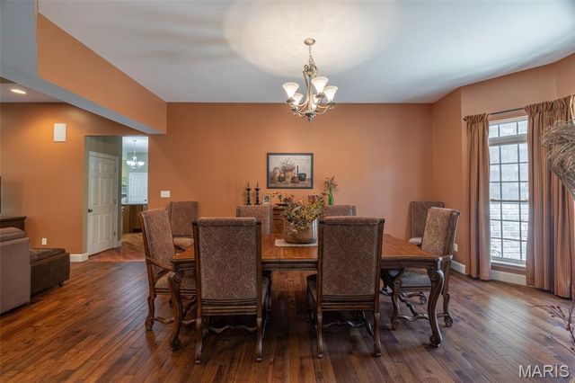 3840 Rooster Ridge Lane, Defiance, MO 63341