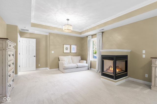 2561 Apple Blossom Lane, Columbus, IN 47201