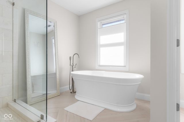 2561 Apple Blossom Lane, Columbus, IN 47201