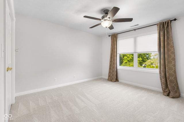 2561 Apple Blossom Lane, Columbus, IN 47201