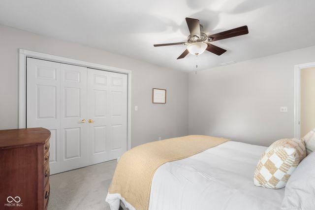 2561 Apple Blossom Lane, Columbus, IN 47201