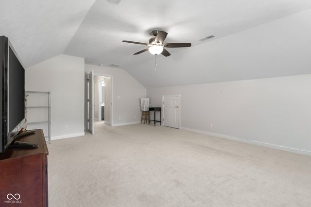 2561 Apple Blossom Lane, Columbus, IN 47201