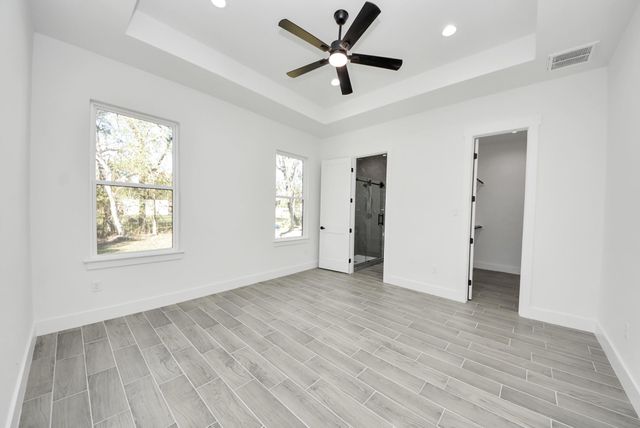 316 E Oakdale Street, Dayton, TX 77535