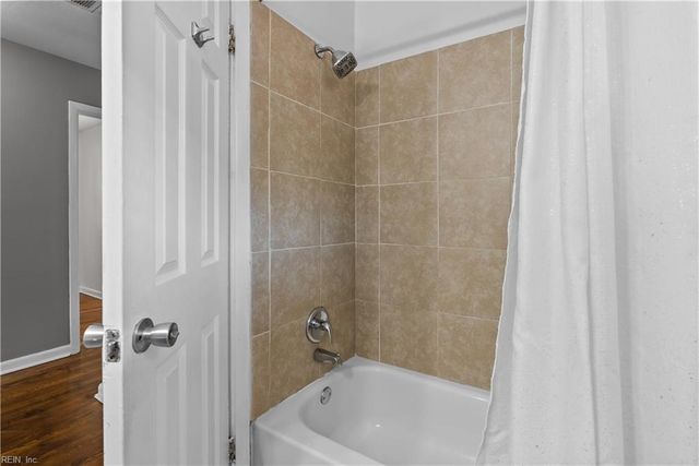 526 Powhatan PW, Hampton, VA 23661