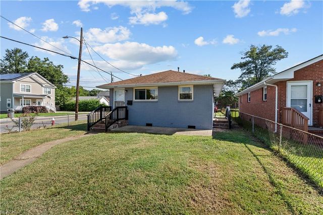 526 Powhatan PW, Hampton, VA 23661