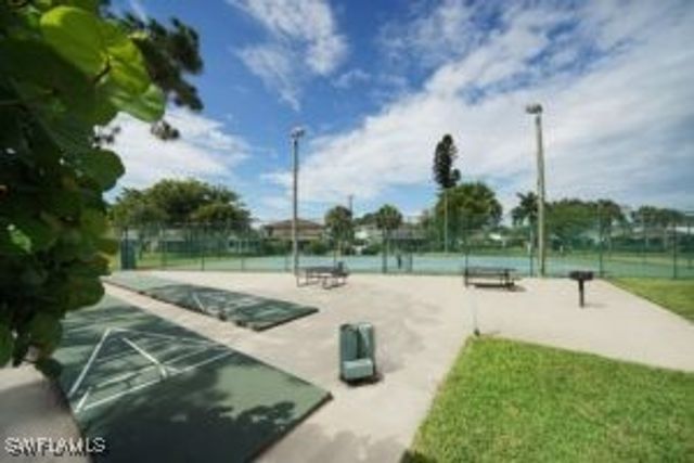 3358 Royal Canadian TRCE 3, Fort Myers, FL 33907