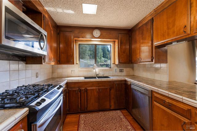 3651 Ridgewood Rd, Willits, CA 95490