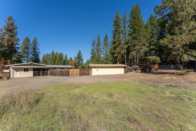 3651 Ridgewood Rd, Willits, CA 95490