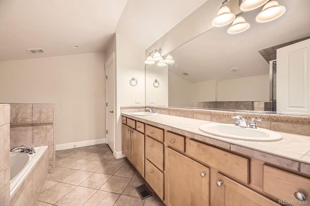 1699 N Downing Street 404, Denver, CO 80218