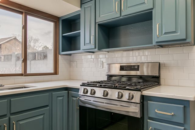 6429 Louise Place NE, Albuquerque, NM 87109