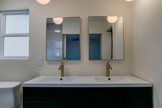 6429 Louise Place NE, Albuquerque, NM 87109