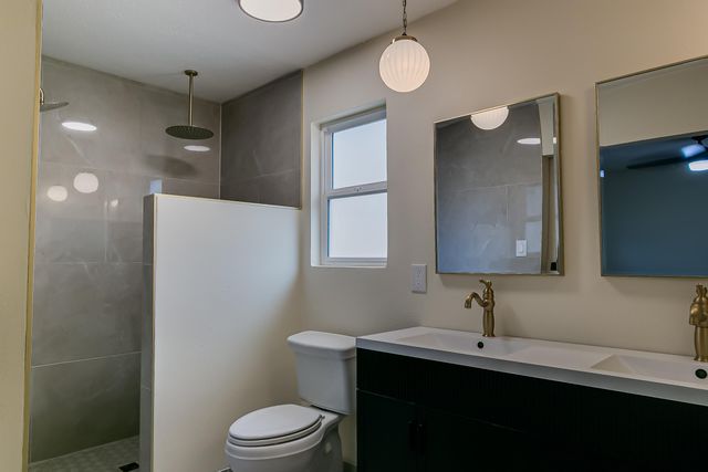 6429 Louise Place NE, Albuquerque, NM 87109