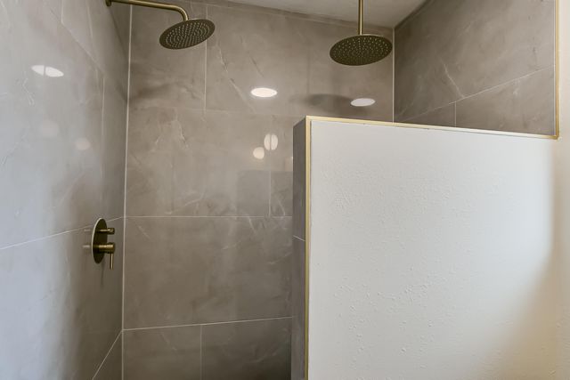 6429 Louise Place NE, Albuquerque, NM 87109