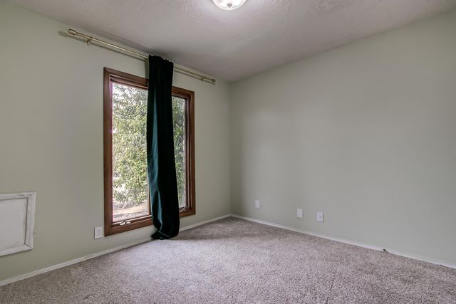 6429 Louise Place NE, Albuquerque, NM 87109