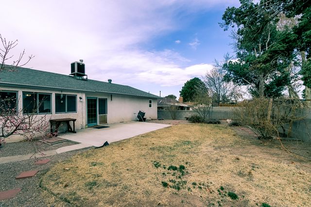 6429 Louise Place NE, Albuquerque, NM 87109