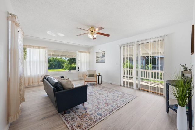 2528 S Exchange Pl, Wichita, KS 67217