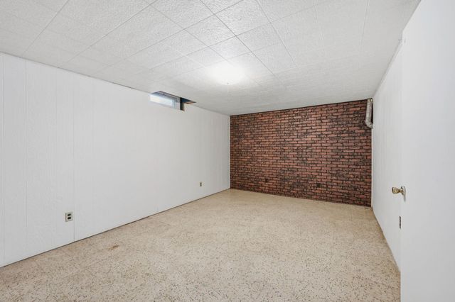 2528 S Exchange Pl, Wichita, KS 67217
