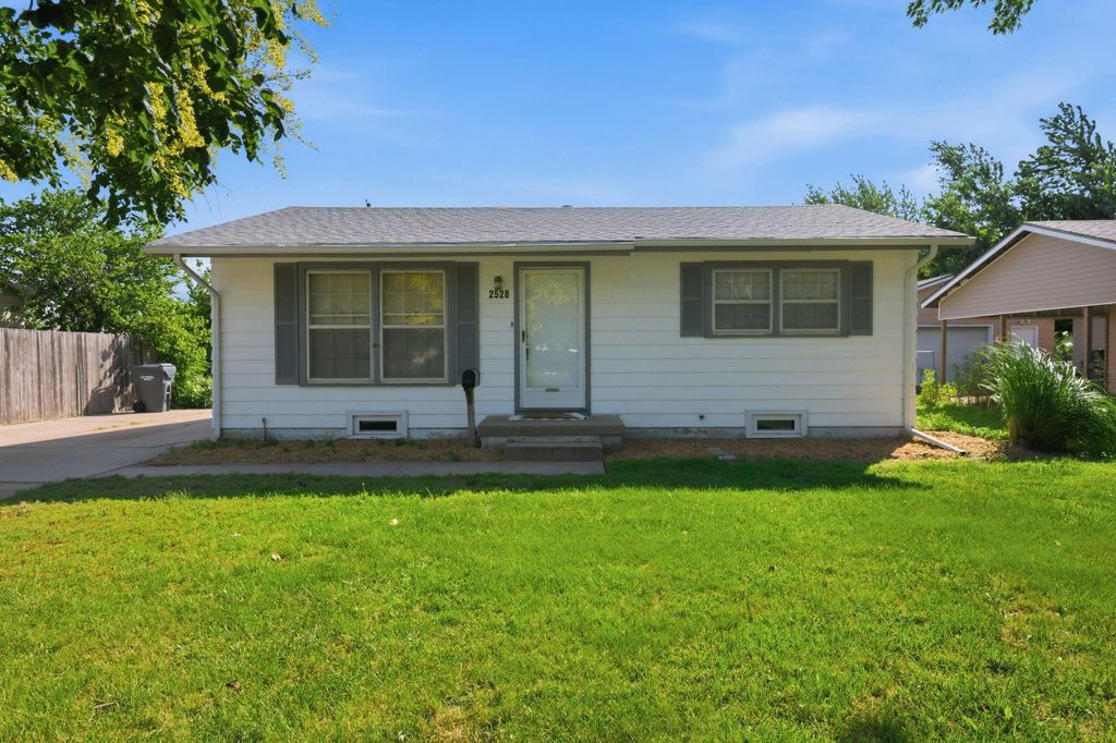 2528 S Exchange Pl, Wichita, KS 67217