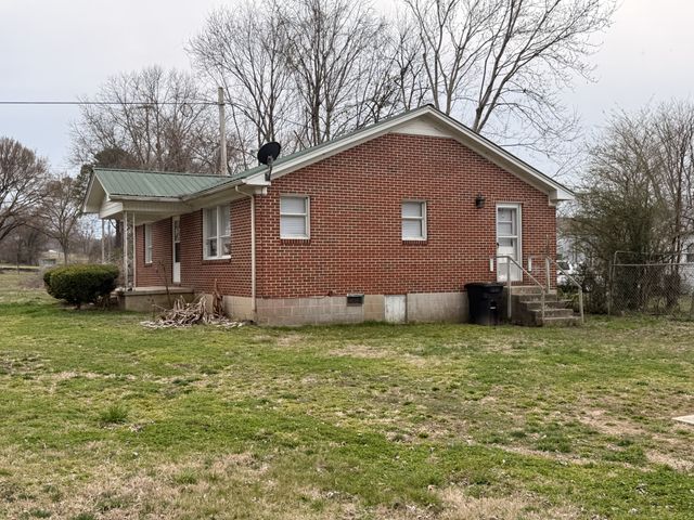 109 McBroom St, Woodbury, TN 37190