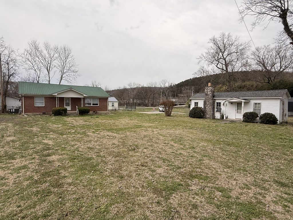 109 McBroom St, Woodbury, TN 37190