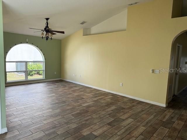 8004 E SETTLERS CREEK LANE, Lakeland, FL 33810