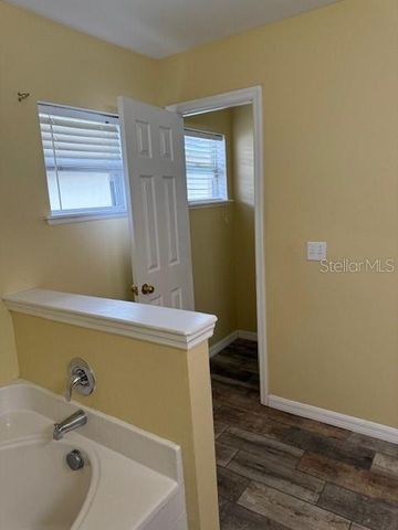 8004 E SETTLERS CREEK LANE, Lakeland, FL 33810