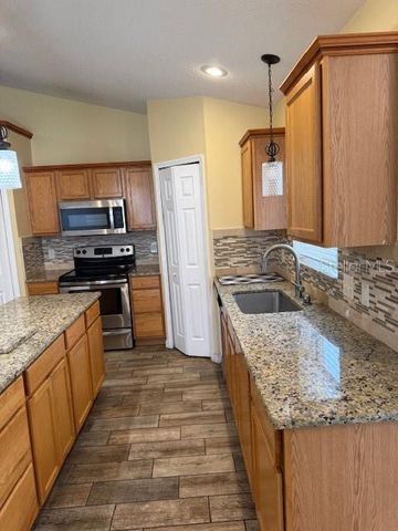 8004 E SETTLERS CREEK LANE, Lakeland, FL 33810