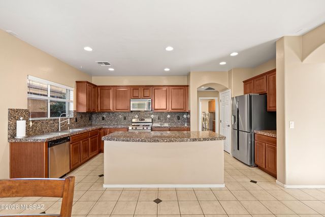 2730 E Scenic Overlook Place, Tucson, AZ 85739