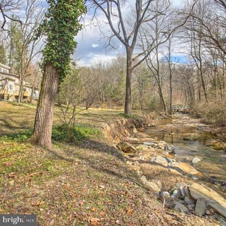 2056 BROWN RD, Finksburg, MD 21048