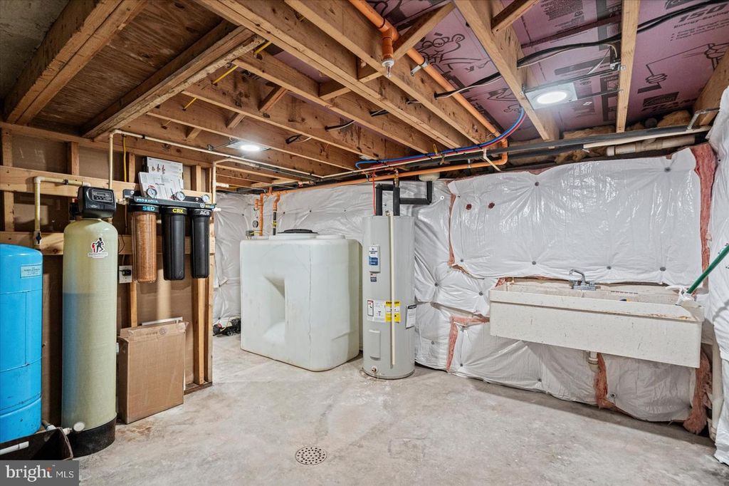 Image 32 of property listing at 2056 BROWN RD, Finksburg, MD 21048