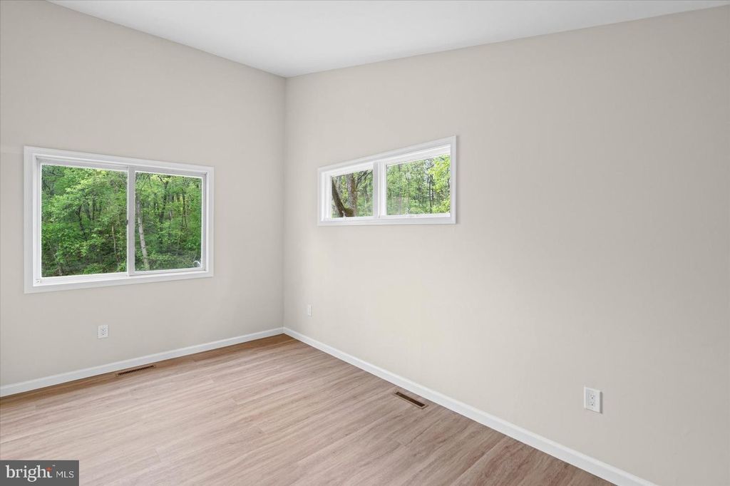 Image 33 of property listing at 2056 BROWN RD, Finksburg, MD 21048