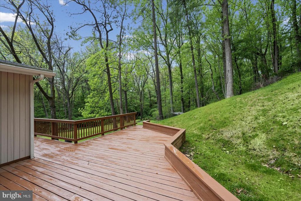 Image 39 of property listing at 2056 BROWN RD, Finksburg, MD 21048