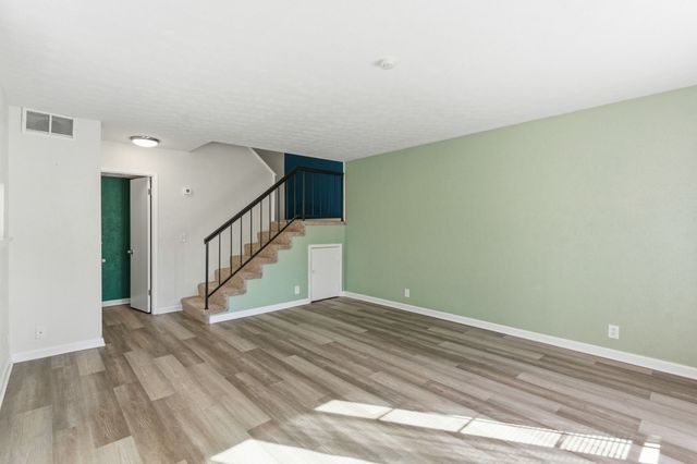 810 Bellevue Rd Apt 214, Nashville, TN 37221