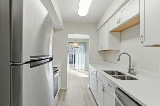 810 Bellevue Rd Apt 214, Nashville, TN 37221