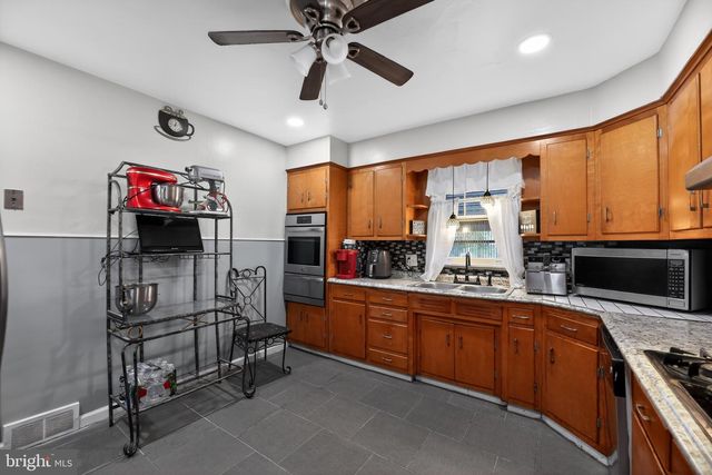 4787 OAK TER, Pennsauken, NJ 08109