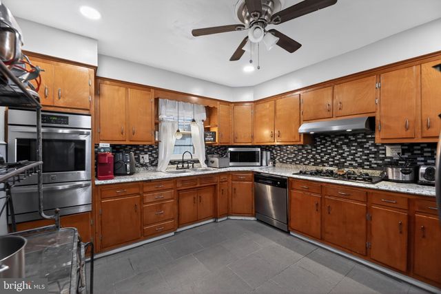 4787 OAK TER, Pennsauken, NJ 08109