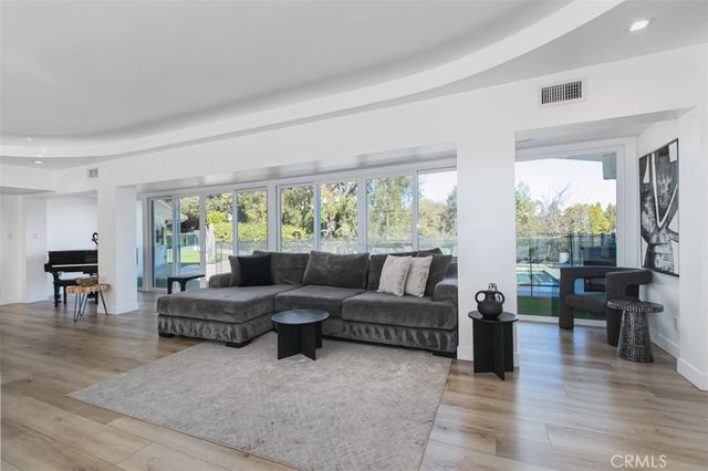 4620 Caritina, Tarzana, CA 91356